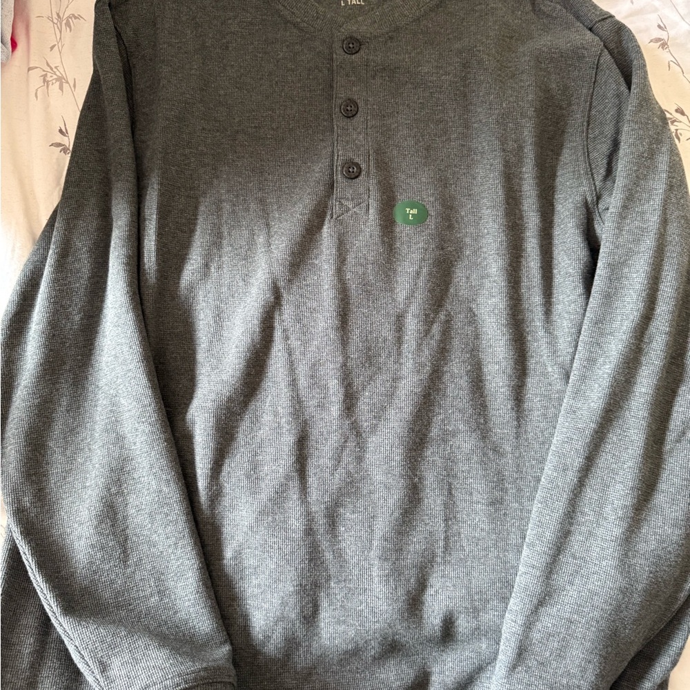 L.L. Bean Men's Charcoal V-Neck Sweater - Picture 3 of 4